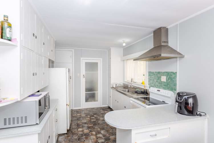 6 Liston Crescent Hillcrest_11