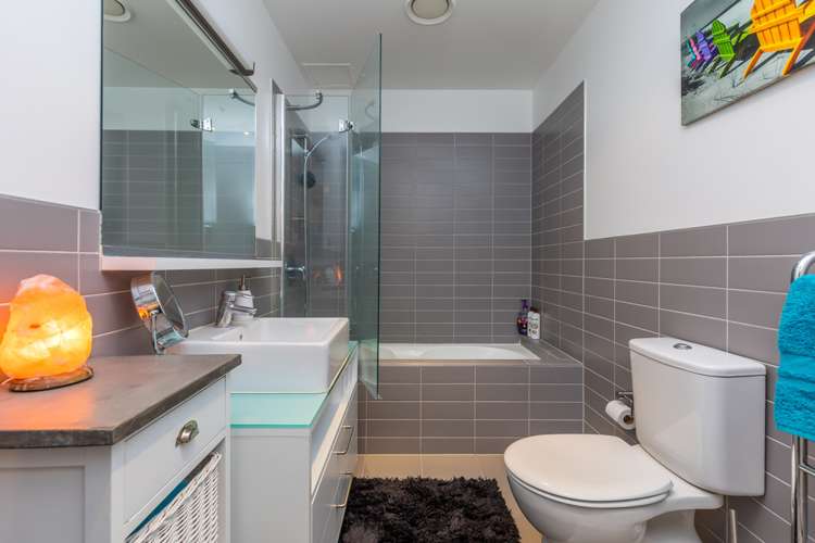 1405/18 Beach Road Auckland Central_14