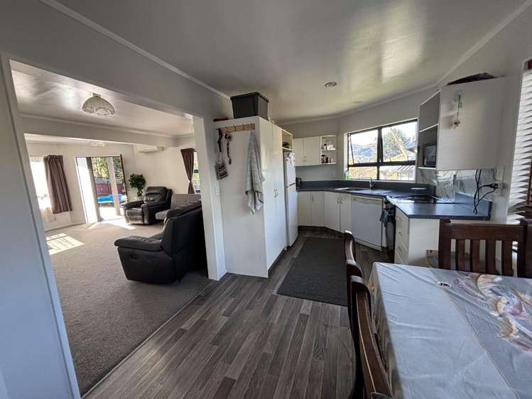 1 Banff Way 10820_6