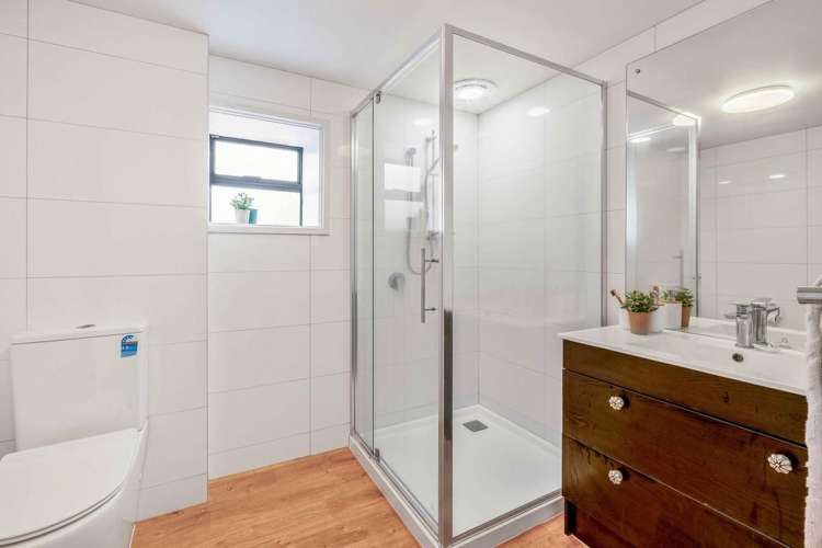 8 Glenn Terrace Otumoetai_23