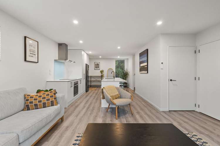 181a Lincoln Road Addington_4