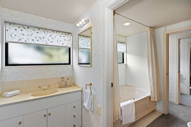 6 Thurlestone Place Burnside_28