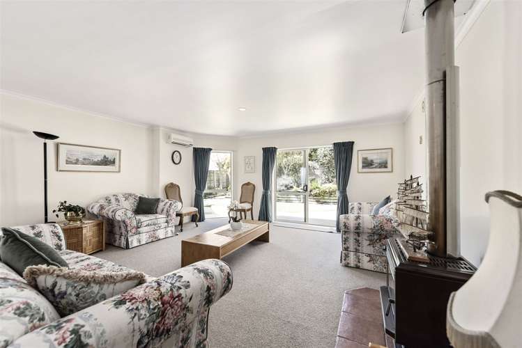 21 Village Park Drive Welcome Bay_9