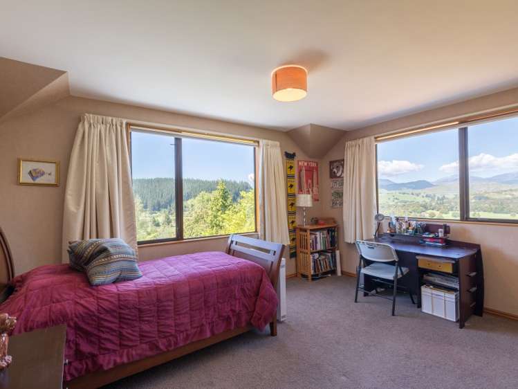 42 Golf Road Wakefield_11