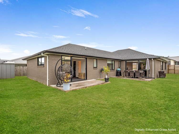 19 Lloyd Crescent Pukehangi_21
