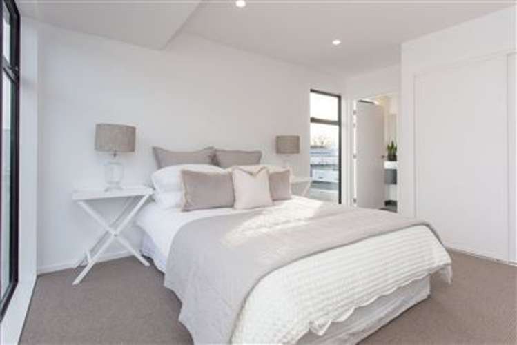 2/12 Southey Street Sydenham_12