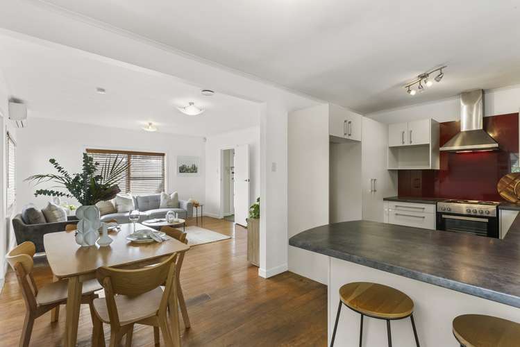 1/263 Glenfield Road Hillcrest_7