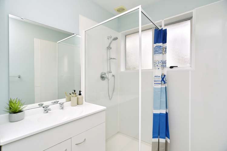 1/18 Kawau Crescent Bromley_14