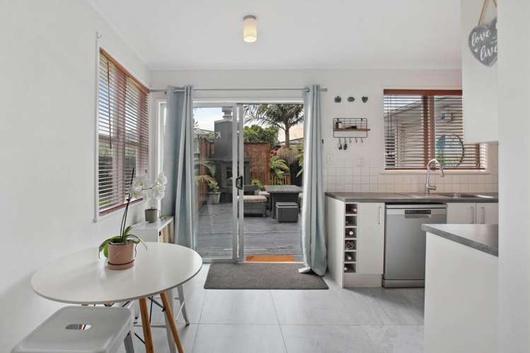 47 Universal Drive Henderson_10