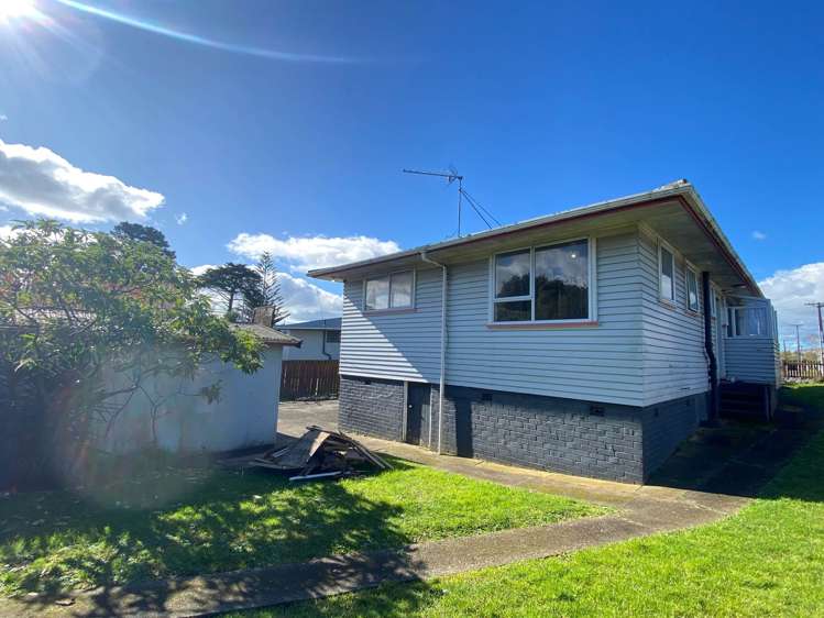 9 Sutton Avenue Mangere East_11