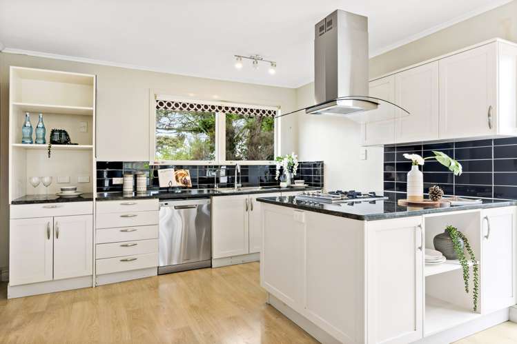 13 Taioma Crescent Te Atatu Peninsula_6