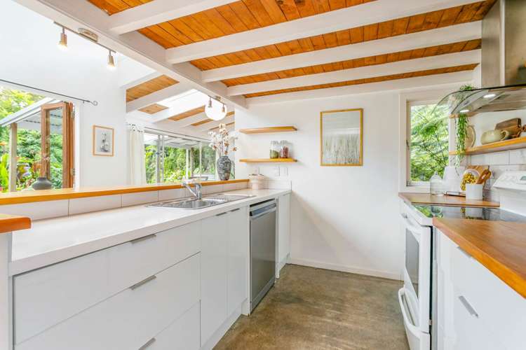 159 Scenic Drive Titirangi_6