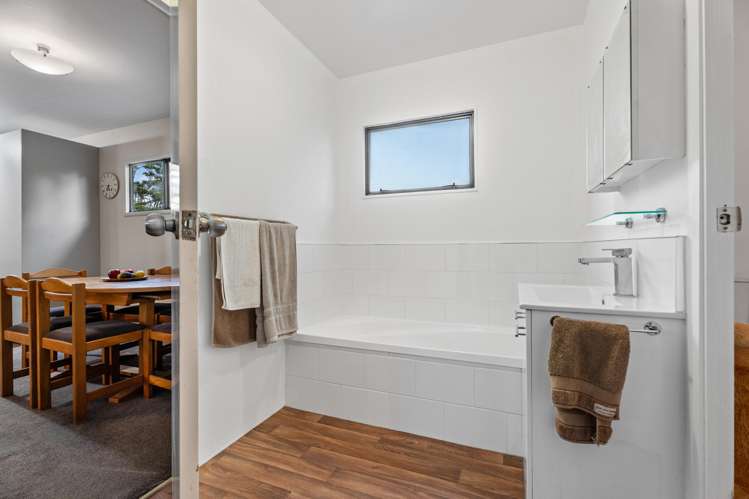 38 Jeffs Road Dairy Flat_11