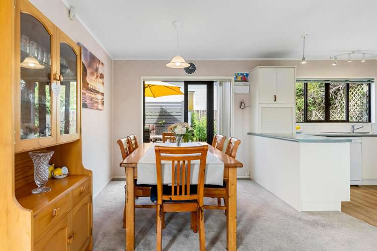 3 Hollyhock Place Browns Bay_3