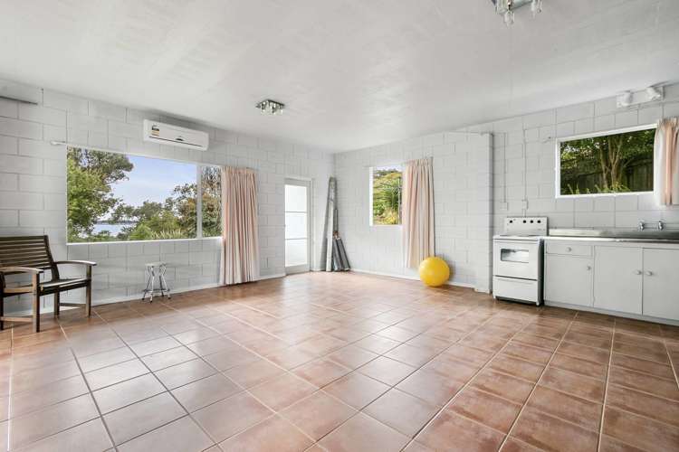 22 Giles Way Hauraki Surrounds_10