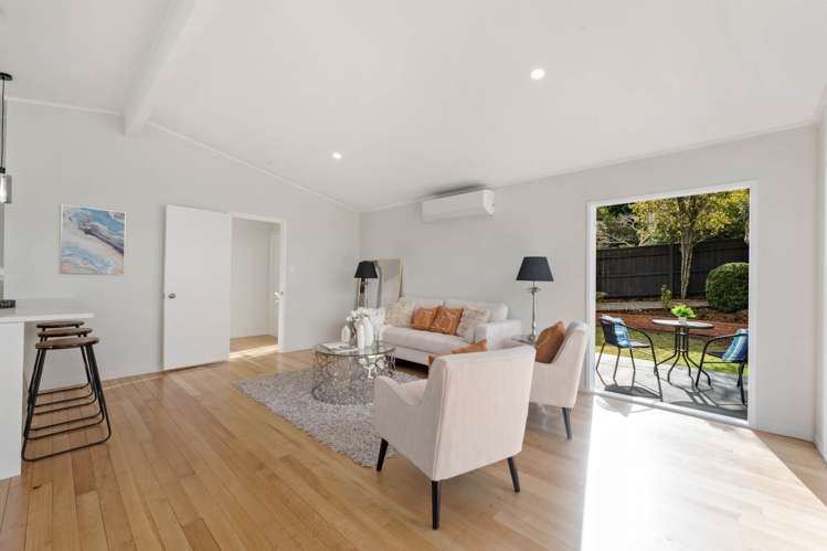 35 Martin Crescent_5