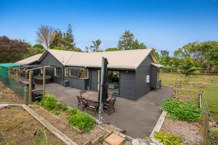 1688 South Head Road Helensville_48