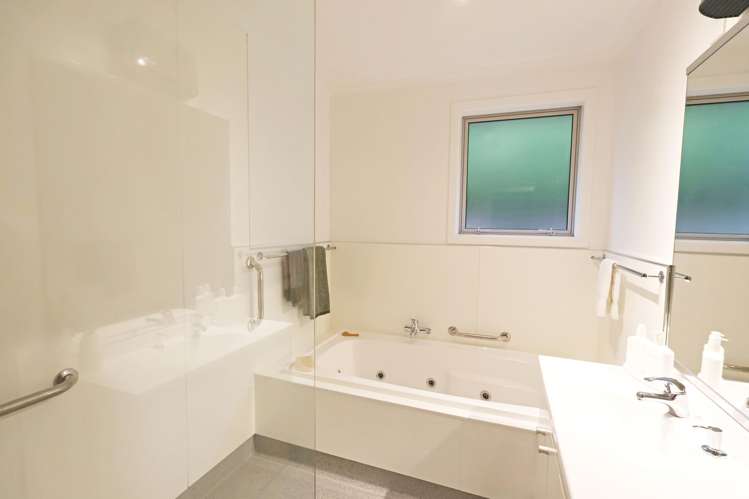 60 Waihopai Street Rosedale_22