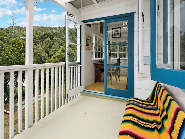 1188 Huia Road Huia_6