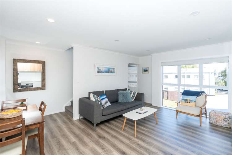 8/4 Palmerston Street Hamilton Central_4