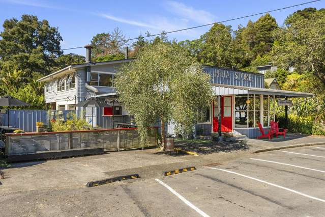 1194 Huia Road Huia_3