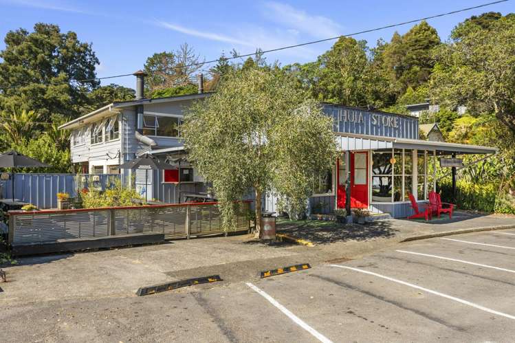 1194 Huia Road_3