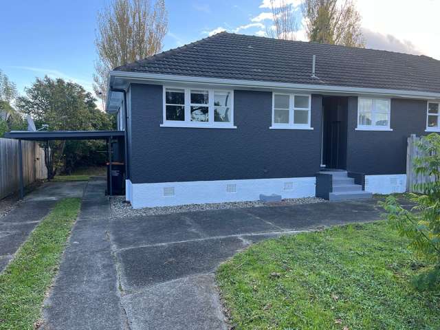 2 bedroom townhouse -suit professional couple.