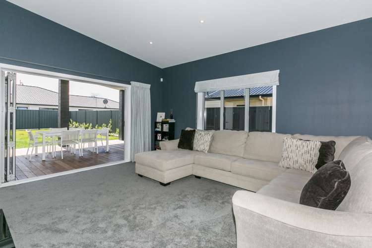 16 Aspiring Drive Poraiti_6