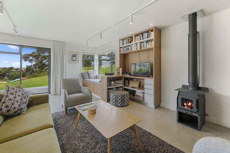 635 Cove Road Waipu_10