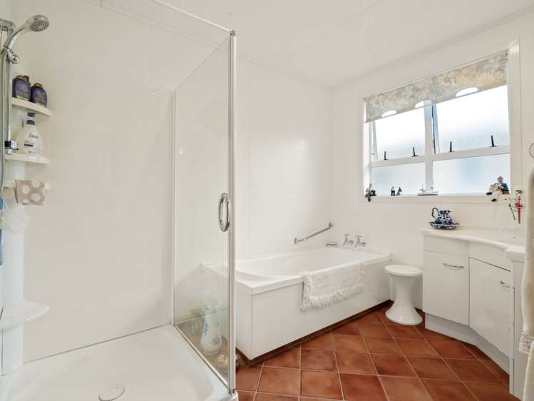 12 Delphic Street Sawyers Bay_15