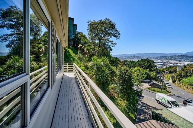 2-BED + STUDY STARTER HOME NEAR LYALL BAY