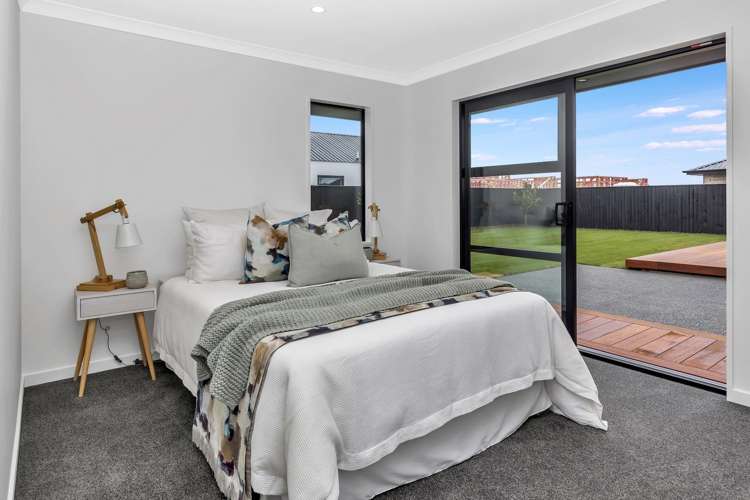 29 Candlesticks Crescent Lincoln_16