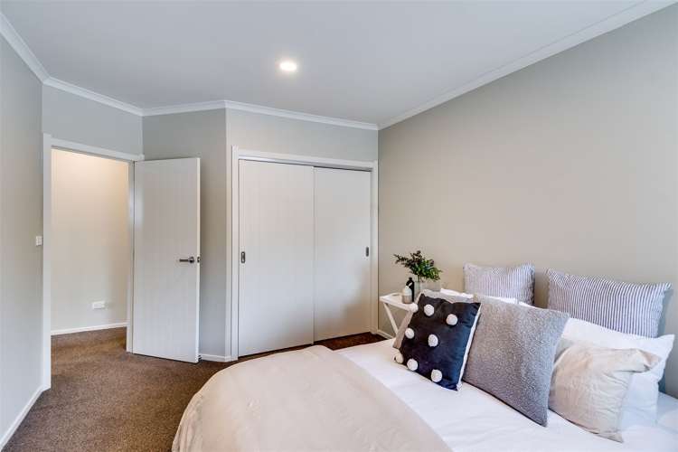 2 Warwick Crescent Taradale_8