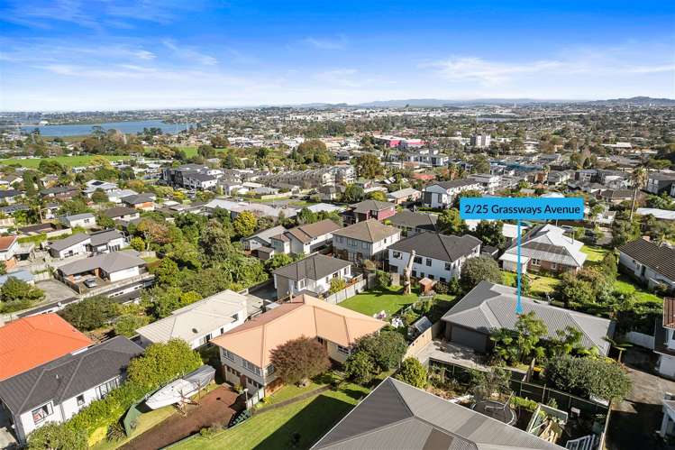2/25 Grassways Avenue Pakuranga_12