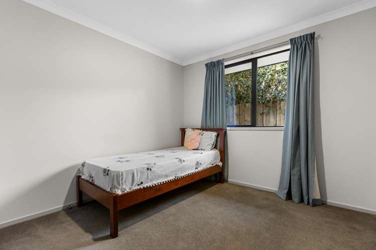 8 Ballintoy Park Drive Welcome Bay_6