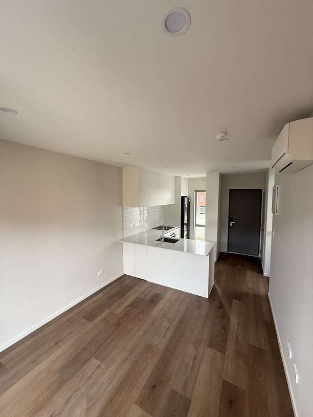 73 Te Ara Wai Road Mangere East_3