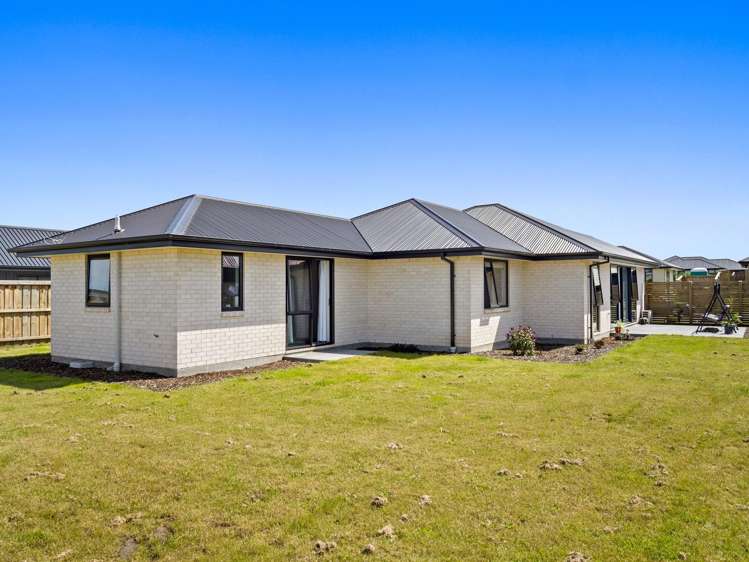 9 Vercoe Street Elgin_18