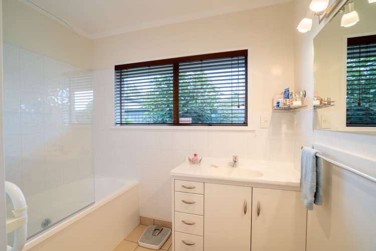 259 Queens Drive Windsor_20