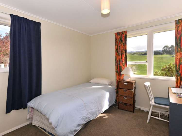 142 Strachan Road Ngatimoti_14