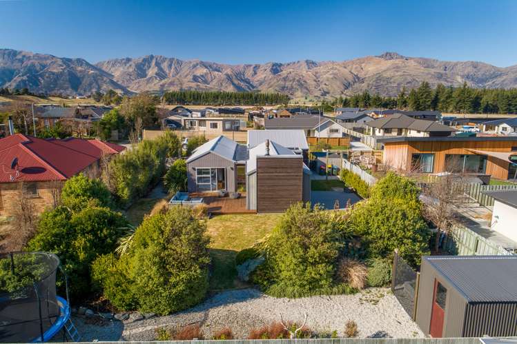 20 Bell Street Lake Hawea_2