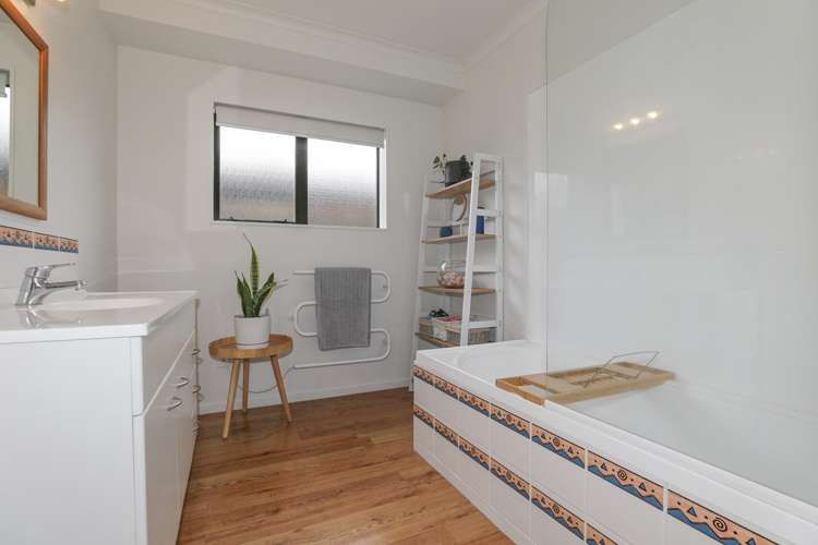 29 Caulfield Place Pukehangi_16