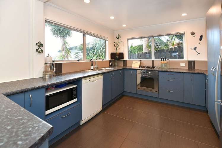 43 Pohutukawa Avenue Red Beach_2