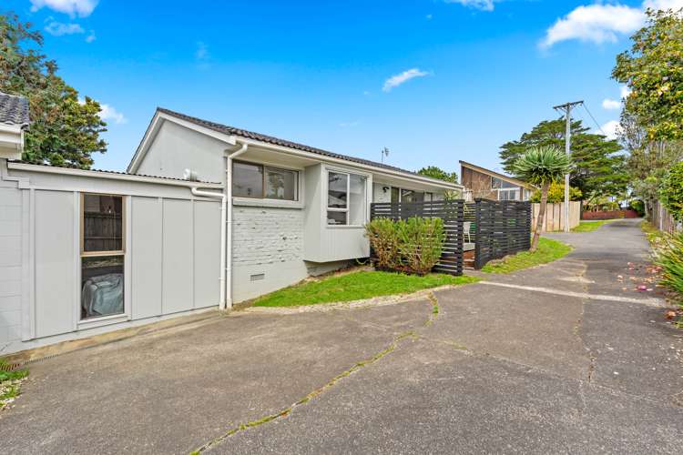1/307a Wairau Road Totara Vale_21