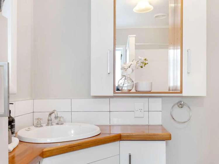 11 Claremont Ave 10509_7