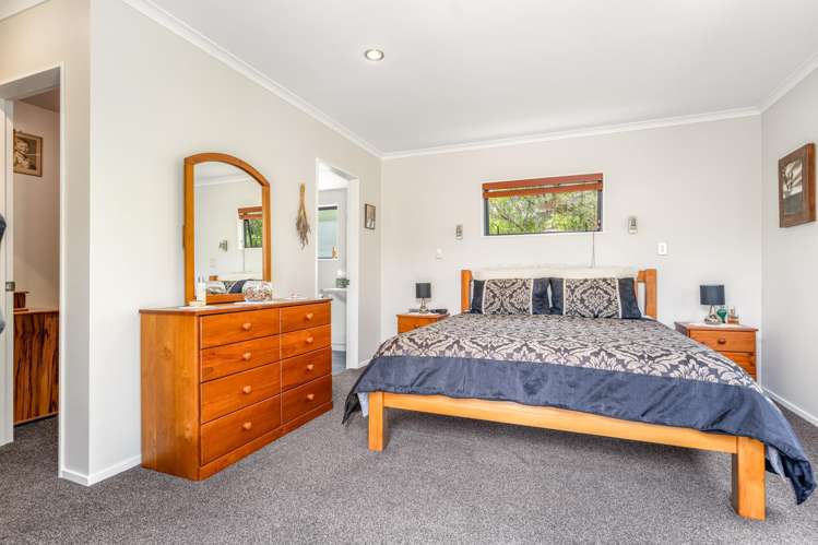 5523 Masterton Castlepoint Road Whakataki_14