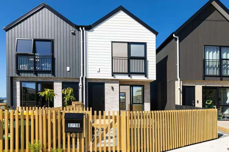 2/18 Scott Road Hobsonville_18