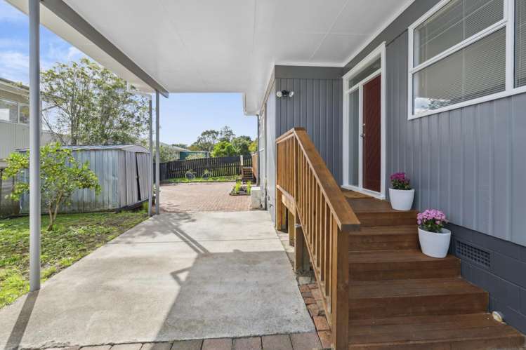 28 Ridgemount Rise Mangere Bridge_17