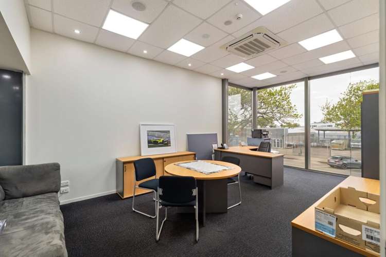 12-22 Cook Street City Centre_16