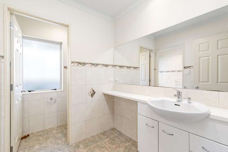 6 The Ritz Orewa_17