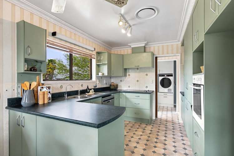 28 Homestead Place Glenview_12